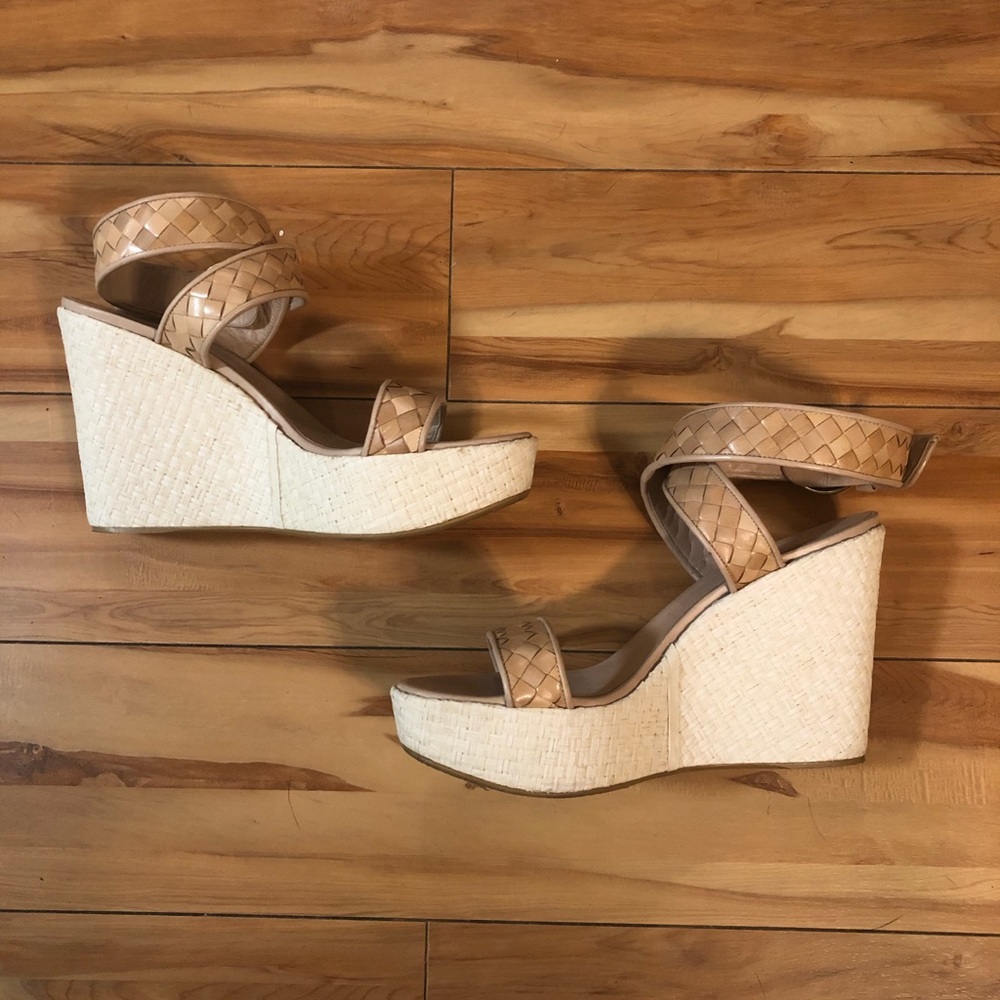 Taupe Stuart weitzman platform wedges Sz 10.5